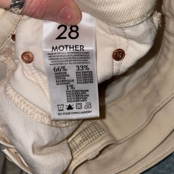 Mother Jeans The Drop Out Soft Focus in Almond White Jeans, Size 28, MSRP $228 - Picture 10 of 15